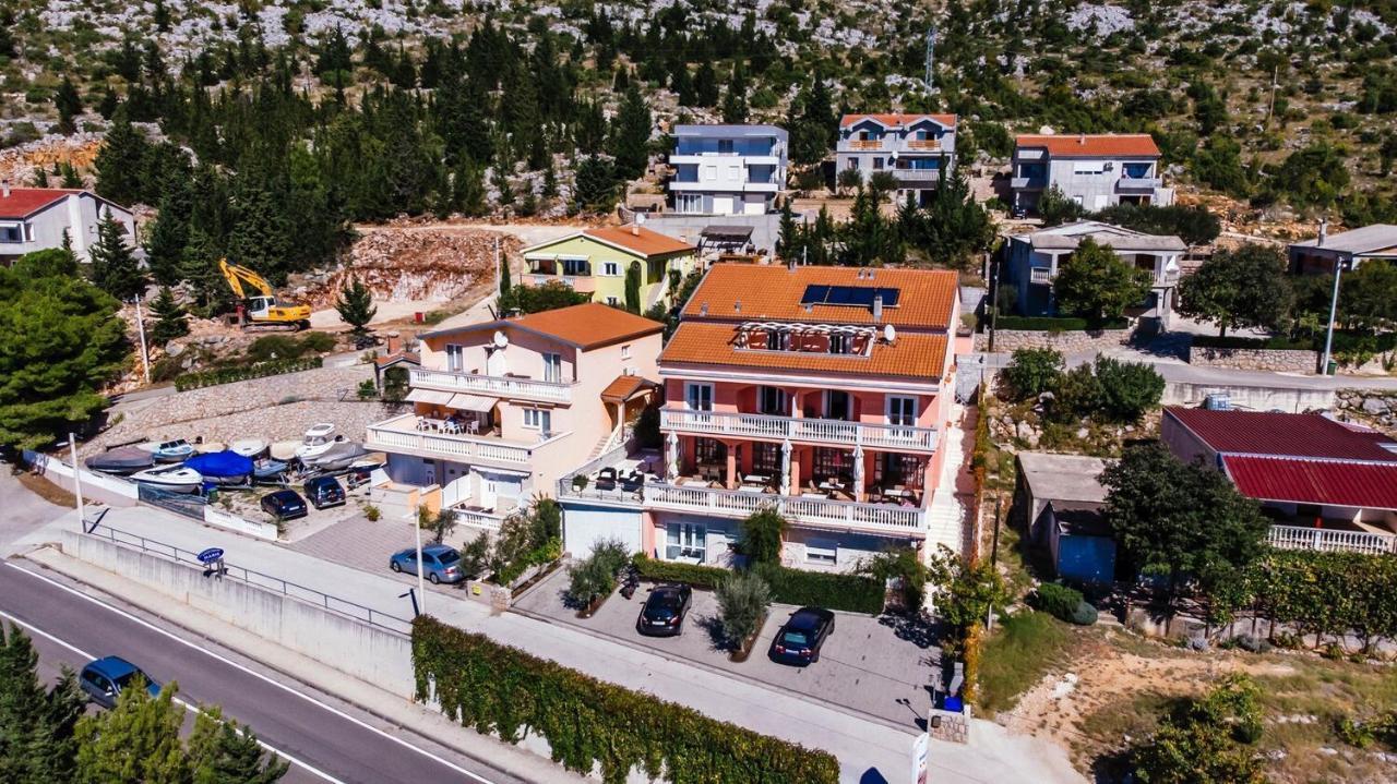 Apartments By The Sea Starigrad, Paklenica - 16421 Extérieur photo