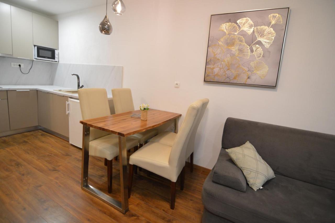 Apartments By The Sea Starigrad, Paklenica - 16421 Extérieur photo