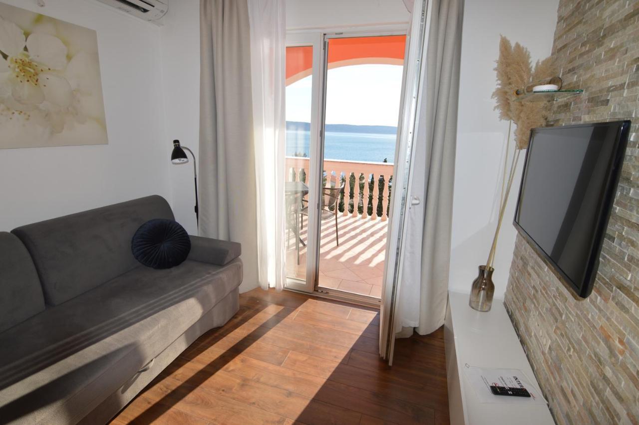Apartments By The Sea Starigrad, Paklenica - 16421 Extérieur photo
