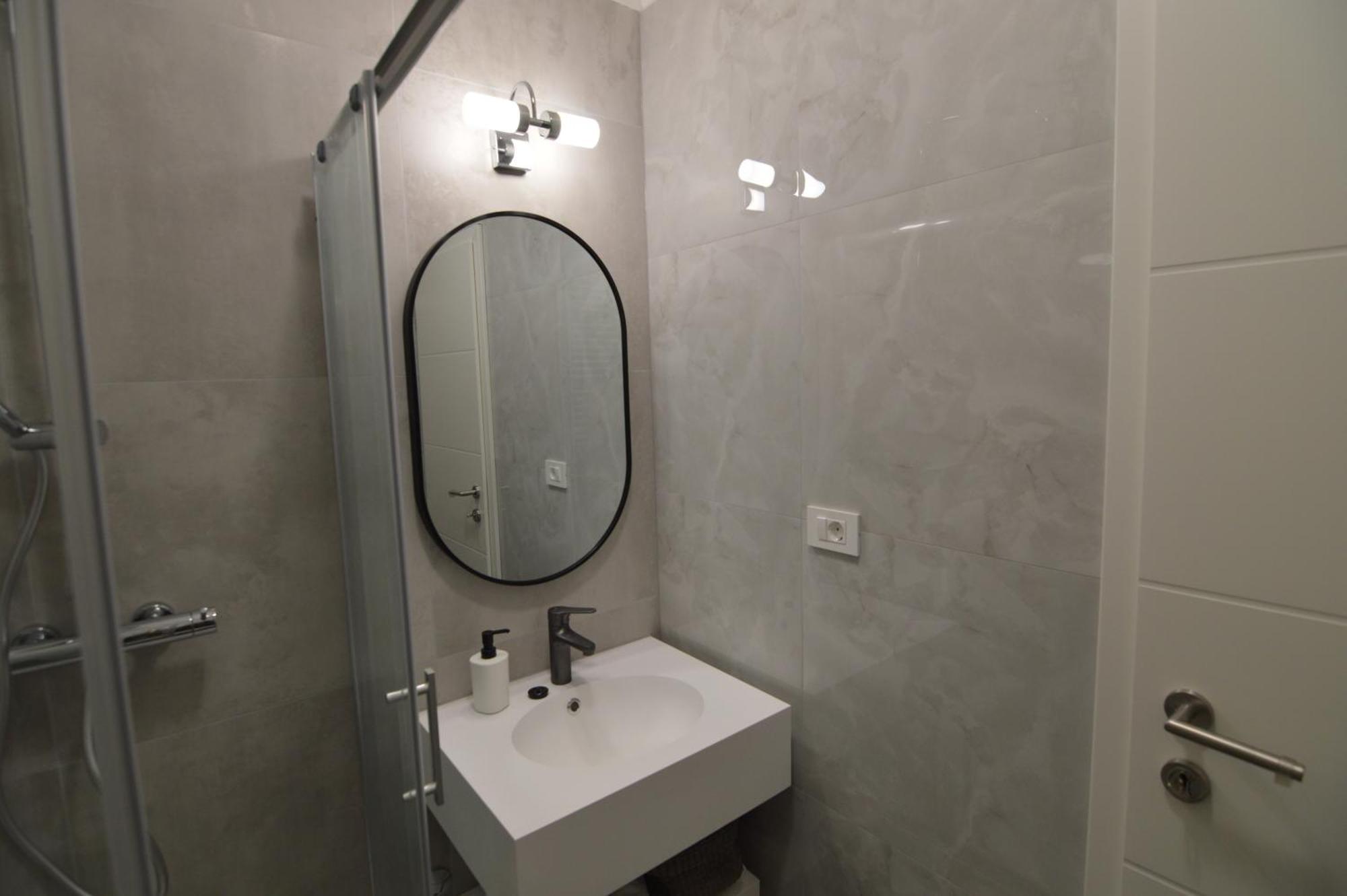 Apartments By The Sea Starigrad, Paklenica - 16421 Chambre photo